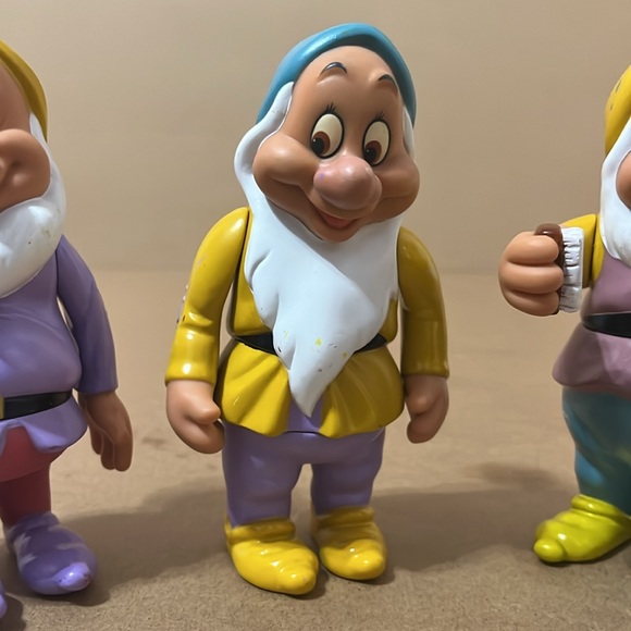 Disney Snow White Dwarfs - Picture 3 of 10
